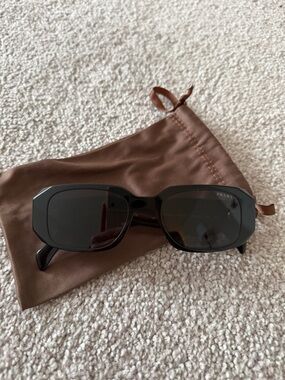 Black Frame Sunglasses with Brown Pouch